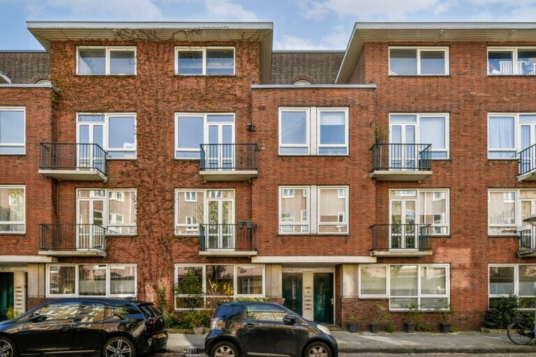 Aangekochte woning aan de Moerdijkstraat 9-2 – Amsterdam Zuid                     Vraagprijs € 415.000