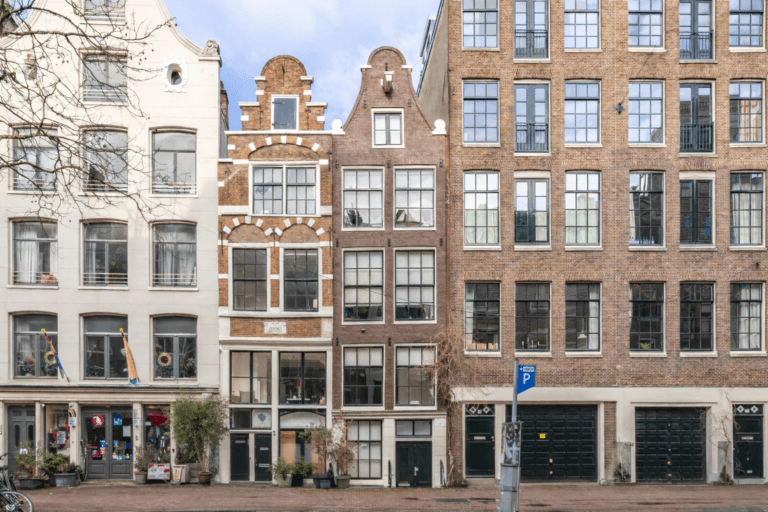 Woning aan de Spuistraat 40-A in Amsterdam