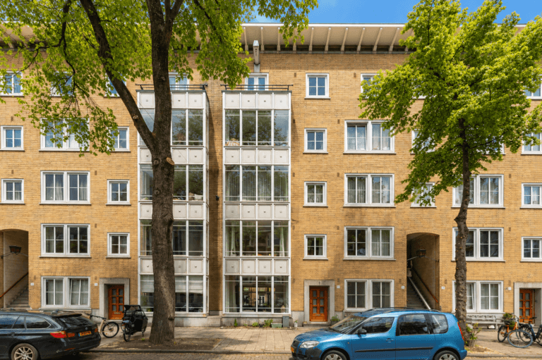 Woning aan de Stadionweg 142 in Amsterdam