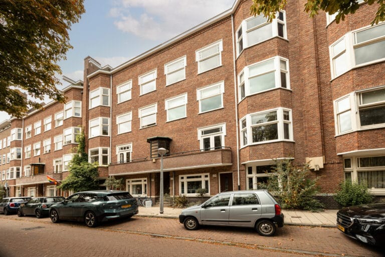 Woning aan de Rooseveltlaan 224-1 in Amsterdam